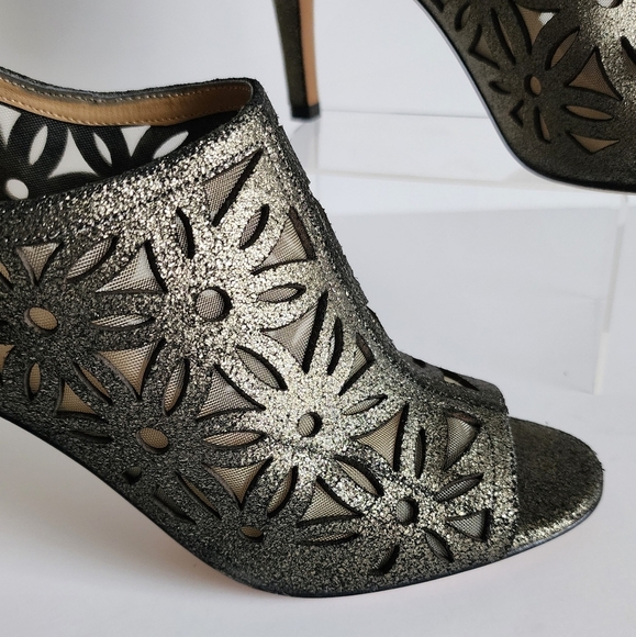 Vaneli Women's 7.5N Babe Pewter Metal Peep Toe Heels - Picture 4 of 12